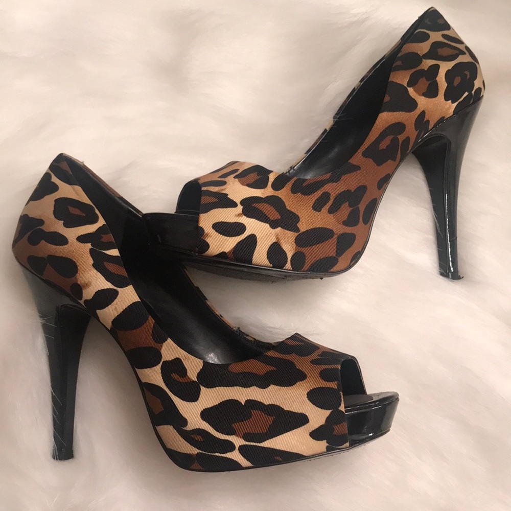 Jessica Simpson Leopard Print Heels - Size 9